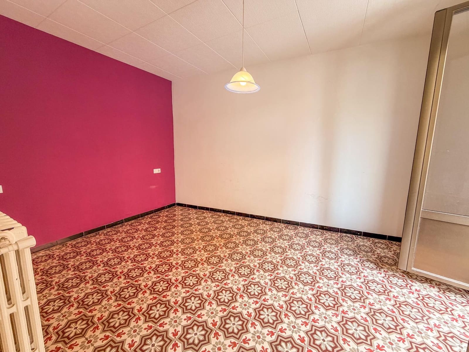 4 soverom Bedrift til salgs i Figueres - € 350 000 (Ref: 9780710)