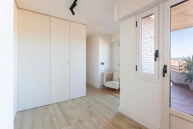 4 sypialnia Penthouse na sprzedaż w Figueres - 523 000 € (Ref: 9785065)