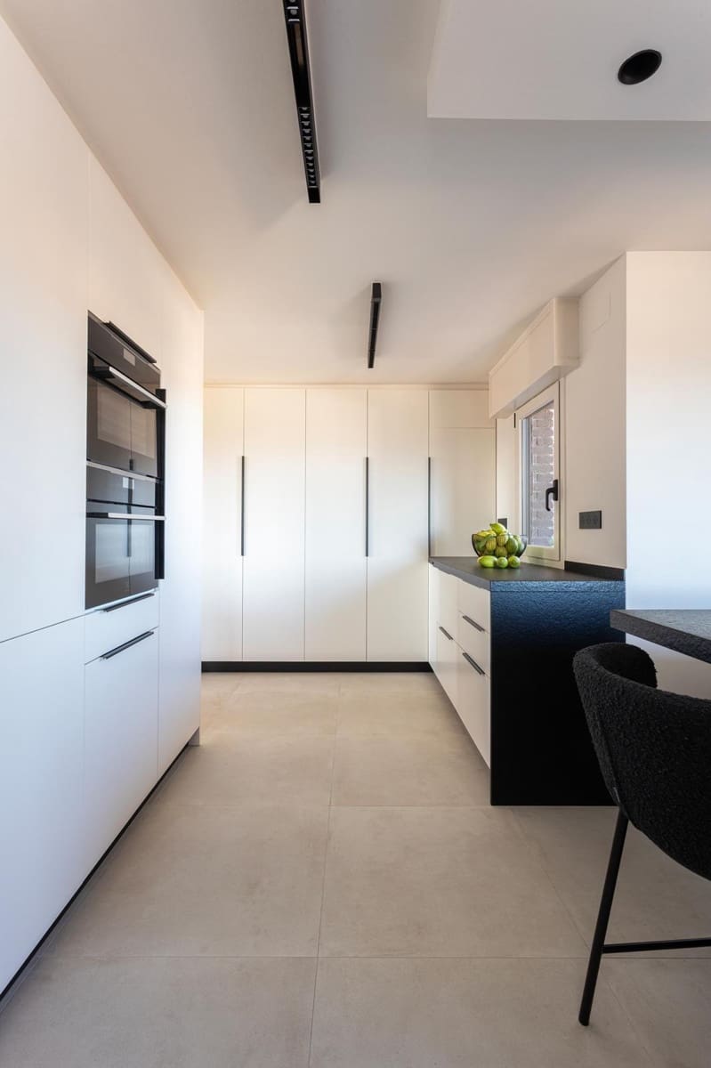 4 sypialnia Penthouse na sprzedaż w Figueres - 490 000 € (Ref: 9785065)