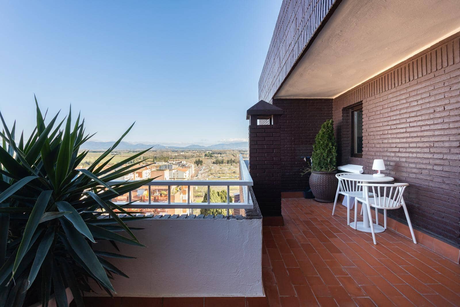 4 sypialnia Penthouse na sprzedaż w Figueres - 490 000 € (Ref: 9785065)