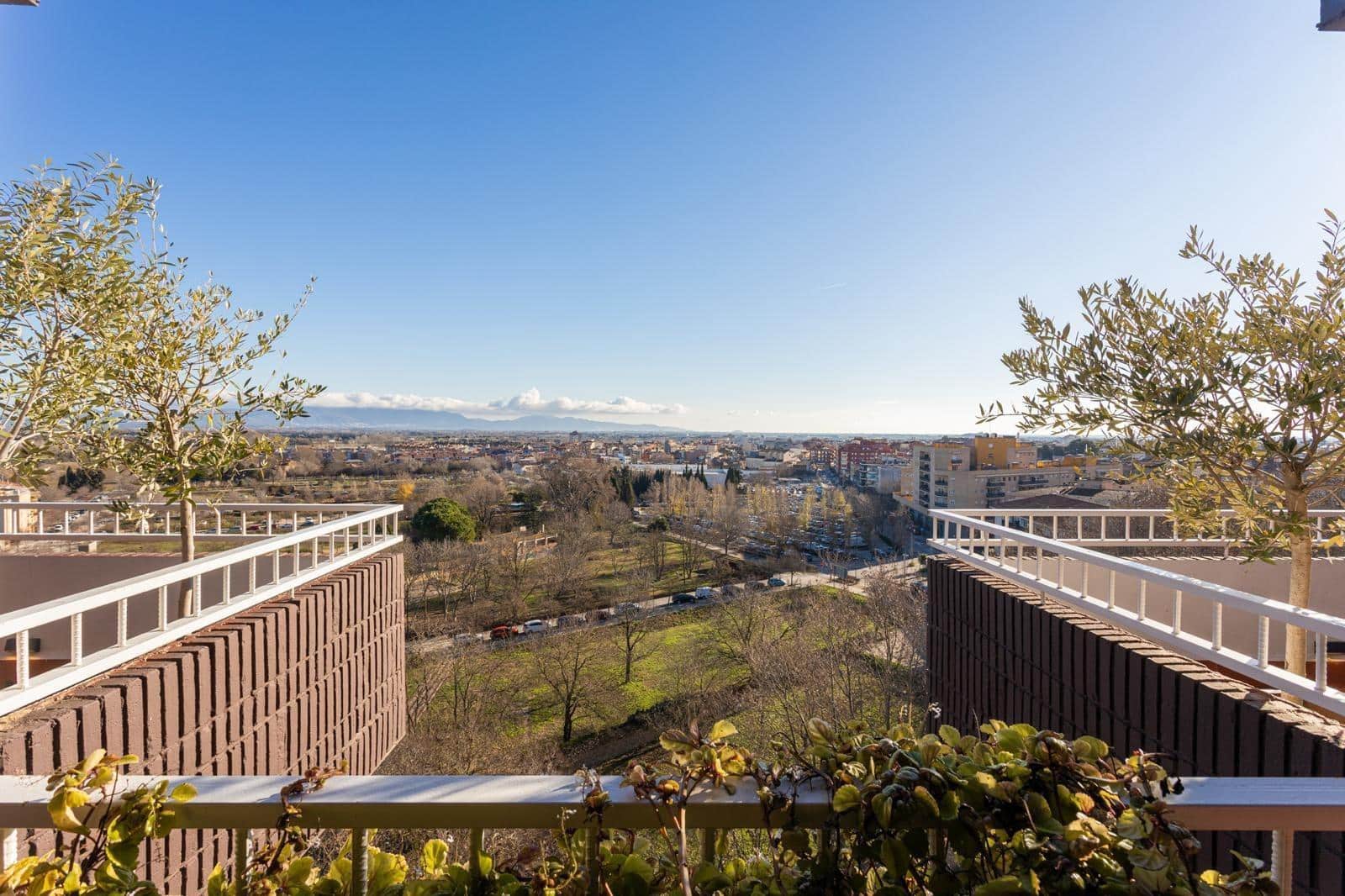 4 sypialnia Penthouse na sprzedaż w Figueres - 490 000 € (Ref: 9785065)