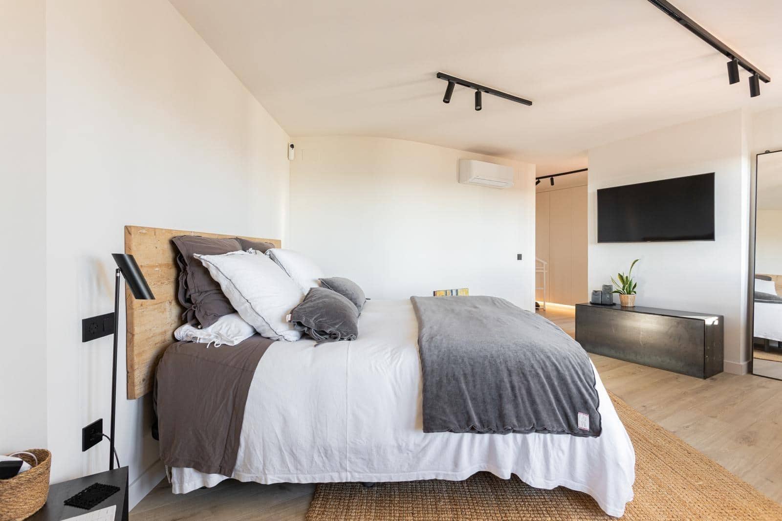 4 sypialnia Penthouse na sprzedaż w Figueres - 490 000 € (Ref: 9785065)