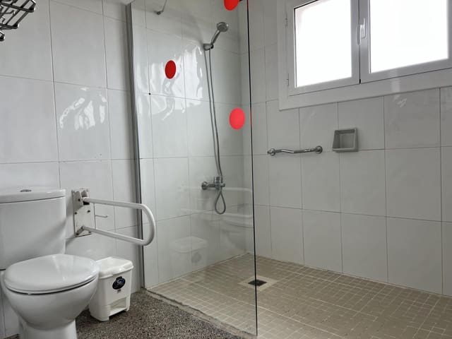 Finca/Maison de Campagne de 6 chambres à louer à Crespià - 1 300 € (Ref: 9788530)