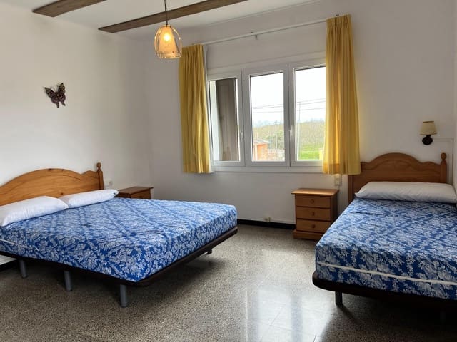 Finca/Maison de Campagne de 6 chambres à louer à Crespià - 1 300 € (Ref: 9788530)