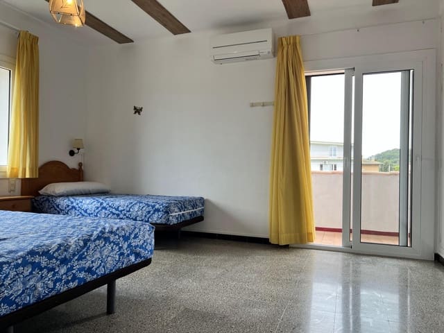 Finca/Maison de Campagne de 6 chambres à louer à Crespià - 1 300 € (Ref: 9788530)