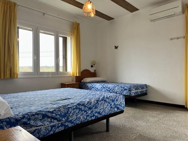 Finca/Maison de Campagne de 6 chambres à louer à Crespià - 1 300 € (Ref: 9788530)