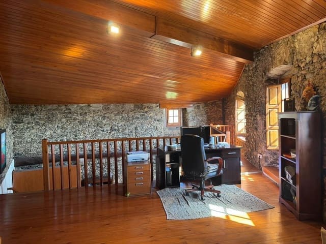 4 makuuhuone Huvila myytävänä paikassa Rabós mukana 
autotalli - 550 000 € (Ref: 9791197)