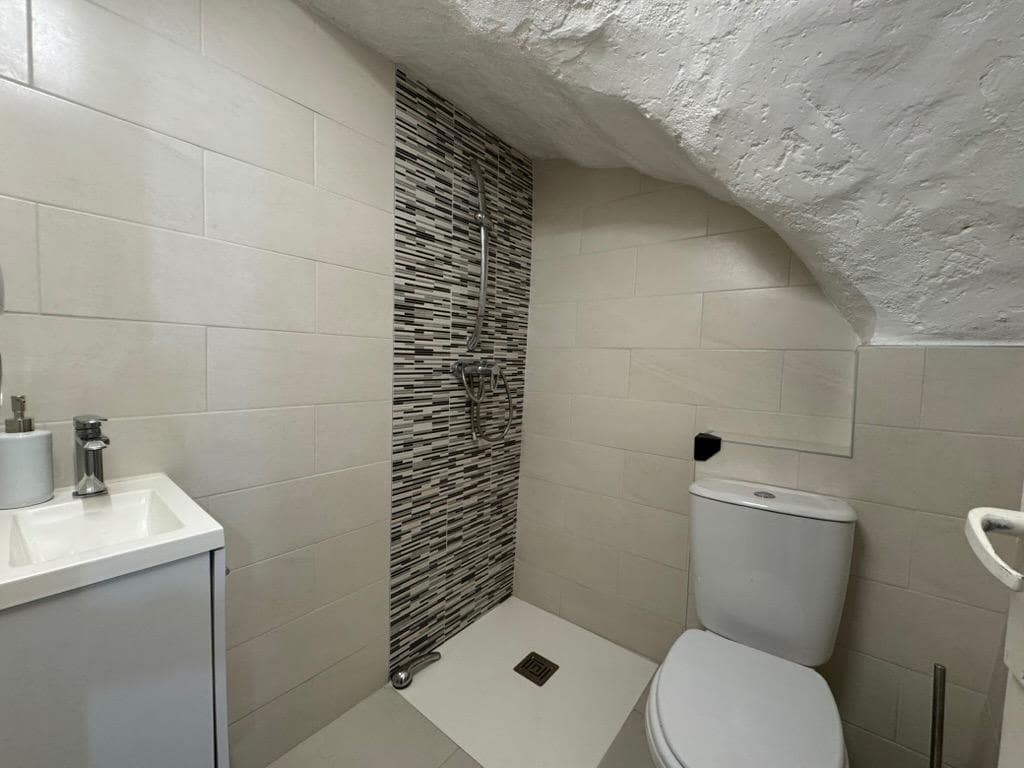 4 makuuhuone Huvila myytävänä paikassa Rabos mukana 
autotalli - 550 000 € (Ref: 9791197)