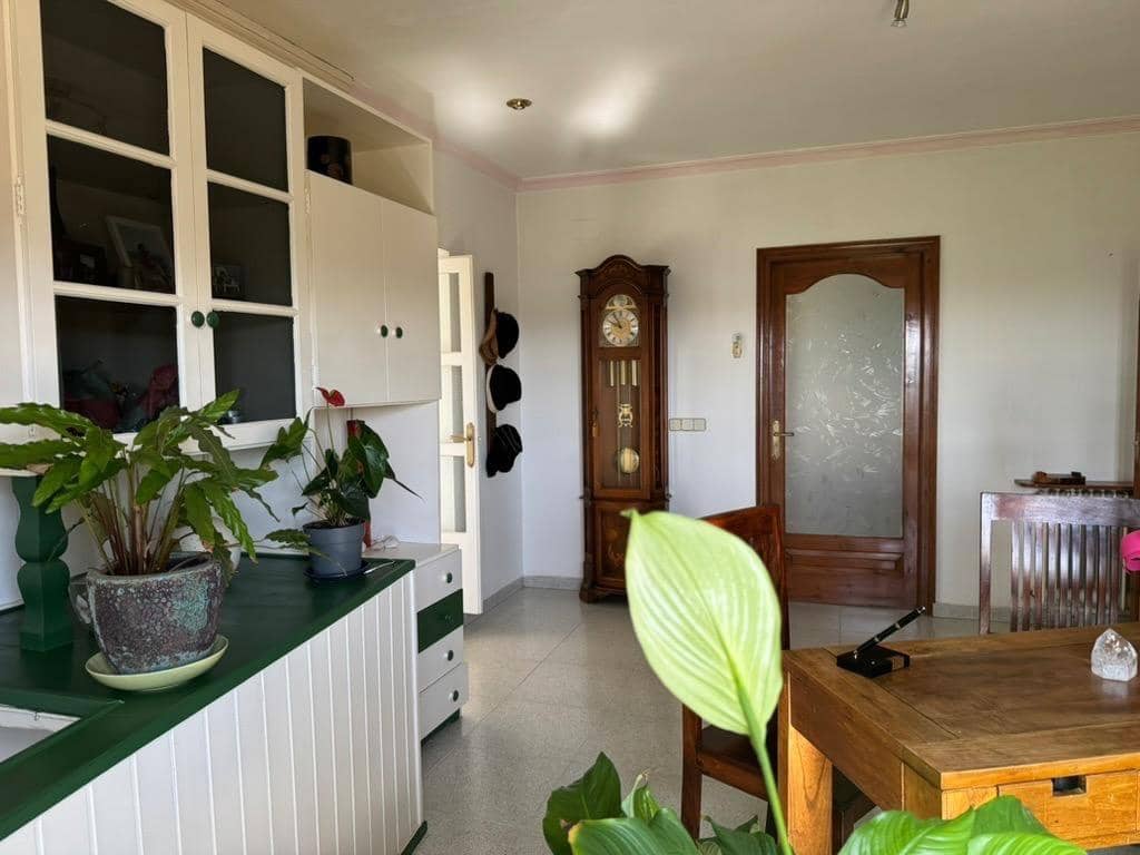 4 makuuhuone Huvila myytävänä paikassa Rabos mukana 
autotalli - 550 000 € (Ref: 9791197)