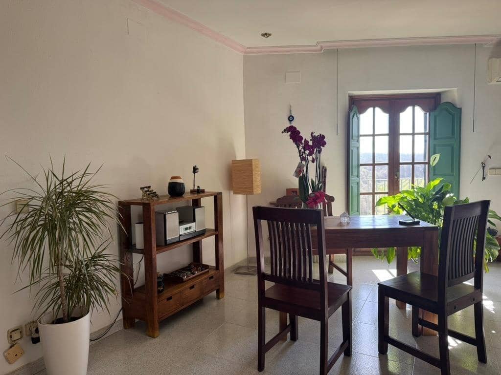 4 makuuhuone Huvila myytävänä paikassa Rabos mukana 
autotalli - 550 000 € (Ref: 9791197)