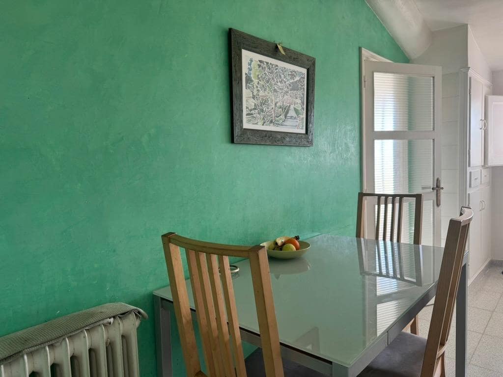 4 makuuhuone Huvila myytävänä paikassa Rabos mukana 
autotalli - 550 000 € (Ref: 9791197)