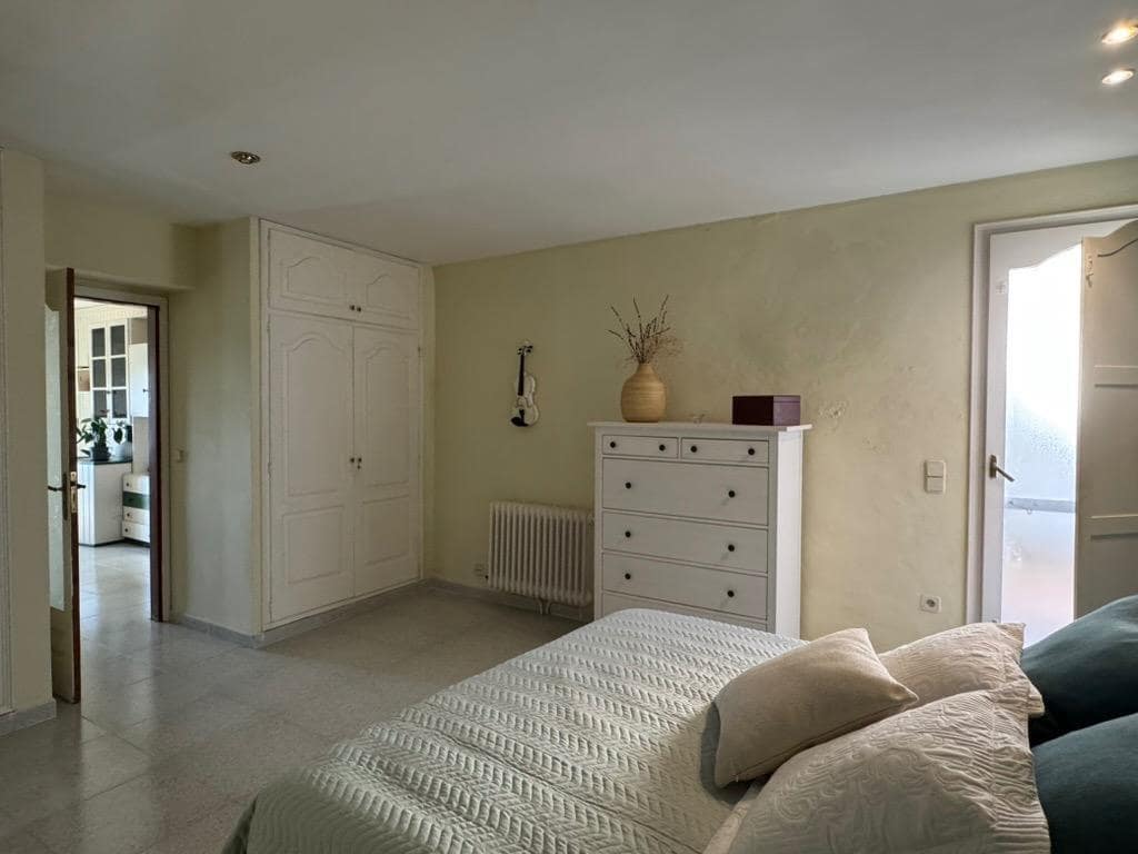 4 makuuhuone Huvila myytävänä paikassa Rabos mukana 
autotalli - 550 000 € (Ref: 9791197)