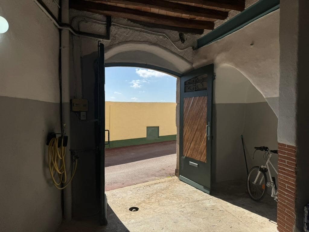 4 makuuhuone Huvila myytävänä paikassa Rabos mukana 
autotalli - 550 000 € (Ref: 9791197)