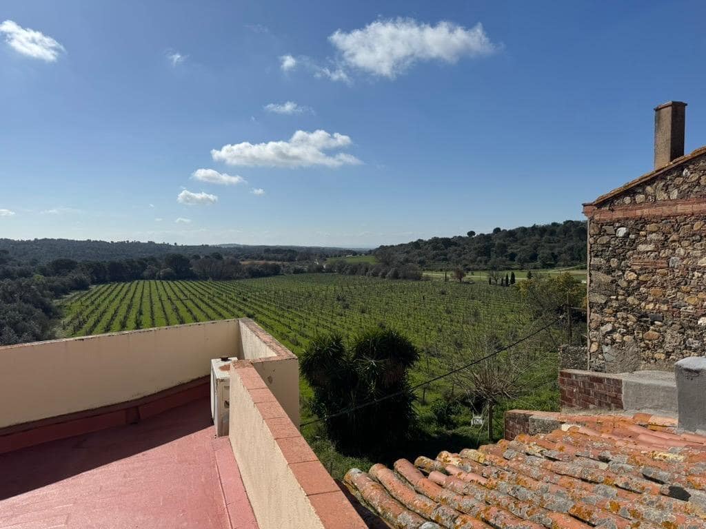 4 makuuhuone Huvila myytävänä paikassa Rabos mukana 
autotalli - 550 000 € (Ref: 9791197)