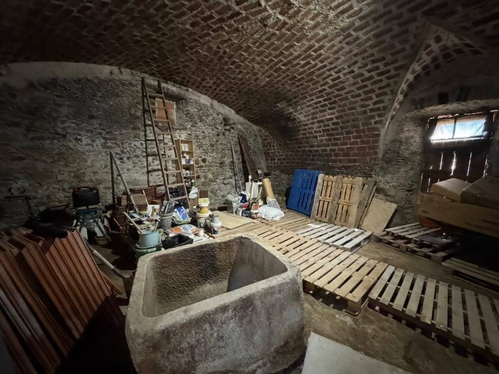 4 makuuhuone Huvila myytävänä paikassa Rabos mukana 
autotalli - 550 000 € (Ref: 9791197)