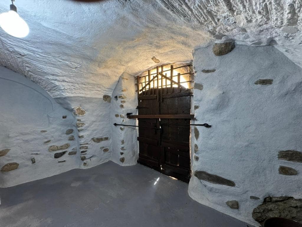 4 makuuhuone Huvila myytävänä paikassa Rabos mukana 
autotalli - 550 000 € (Ref: 9791197)