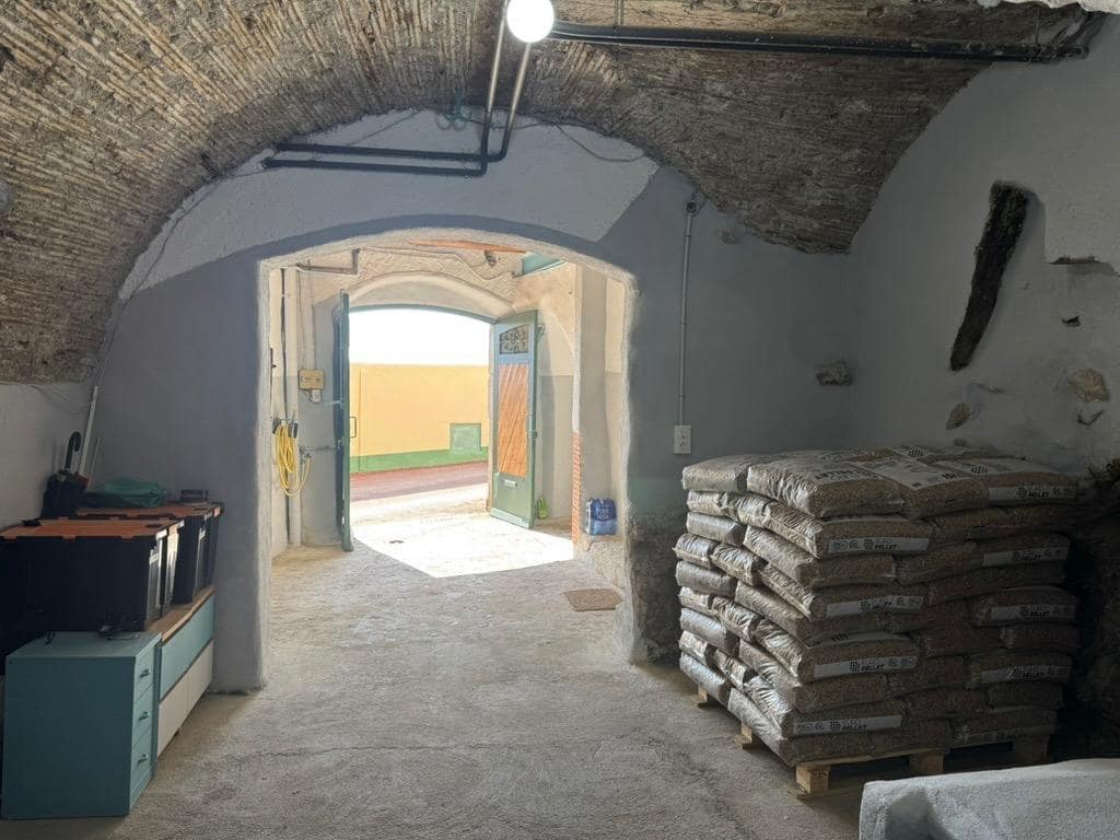 4 makuuhuone Huvila myytävänä paikassa Rabos mukana 
autotalli - 550 000 € (Ref: 9791197)