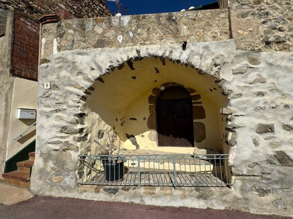 4 makuuhuone Huvila myytävänä paikassa Rabos mukana 
autotalli - 550 000 € (Ref: 9791197)