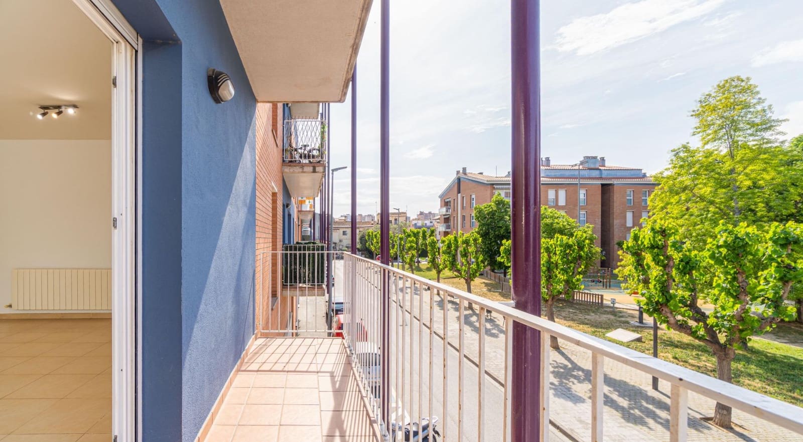 3 bedroom Flat for sale in Figueres with garage - € 185,000 (Ref: 9812263)
