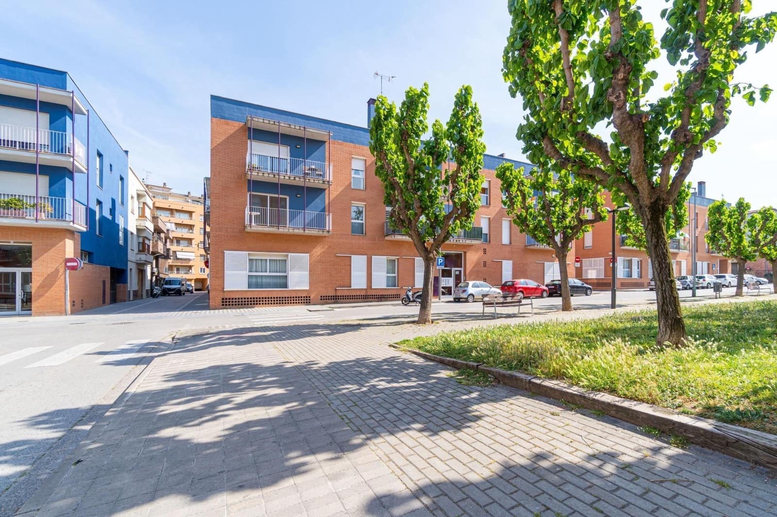 3 bedroom Flat for sale in Figueres with garage - € 185,000 (Ref: 9812263)