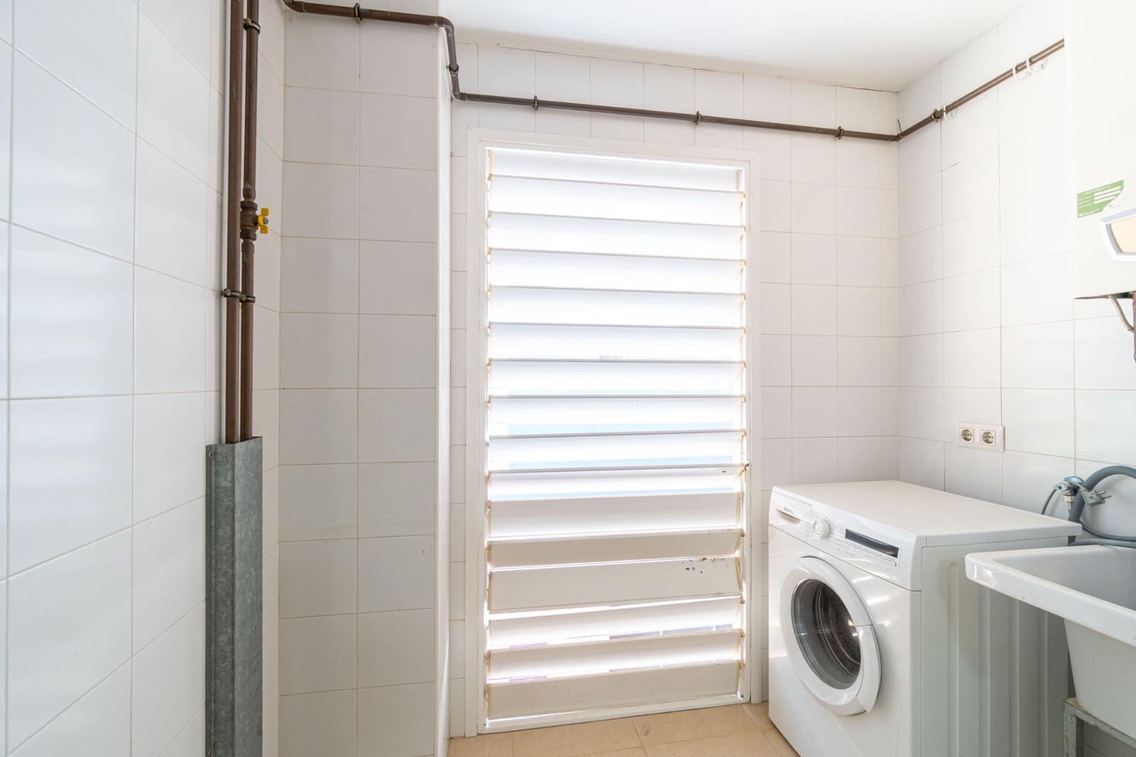 3 bedroom Flat for sale in Figueres with garage - € 185,000 (Ref: 9812263)