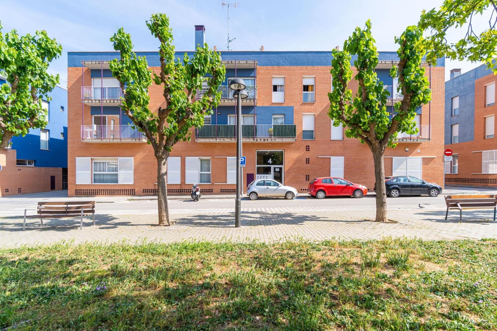 3 bedroom Flat for sale in Figueres with garage - € 185,000 (Ref: 9812263)
