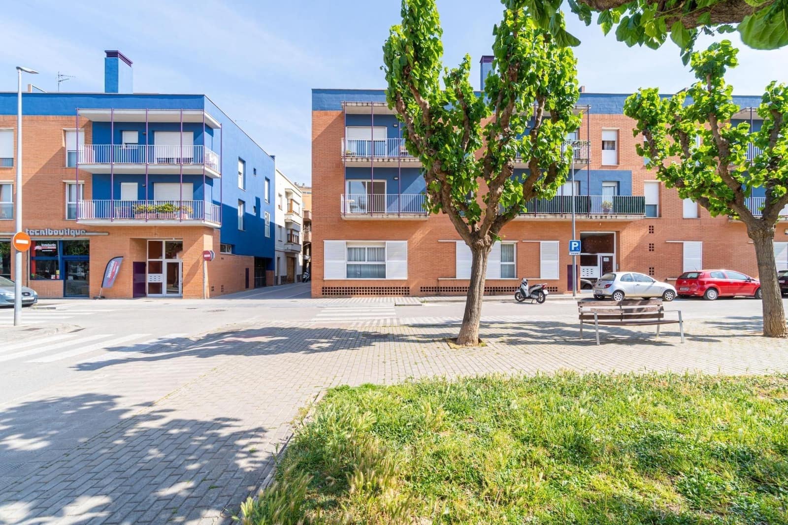 3 bedroom Flat for sale in Figueres with garage - € 185,000 (Ref: 9812263)