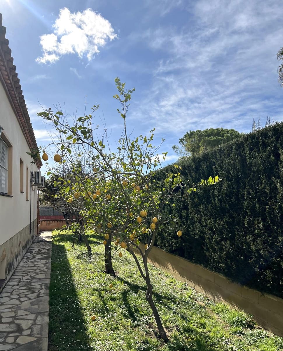 4 sypialnia Willa na sprzedaż w Sant Pere Pescador z basenem garażem - 495 000 € (Ref: 9812264)
