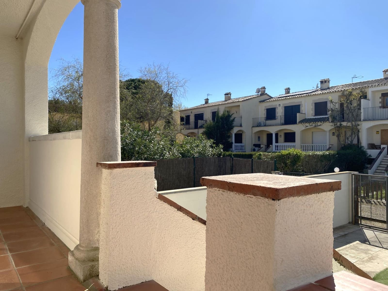 2 bedroom Townhouse for sale in Sant Pere Pescador with garage - € 289,000 (Ref: 9820331)