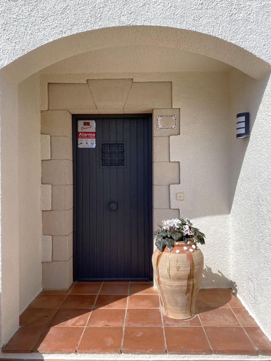 2 bedroom Townhouse for sale in Sant Pere Pescador with garage - € 289,000 (Ref: 9820331)