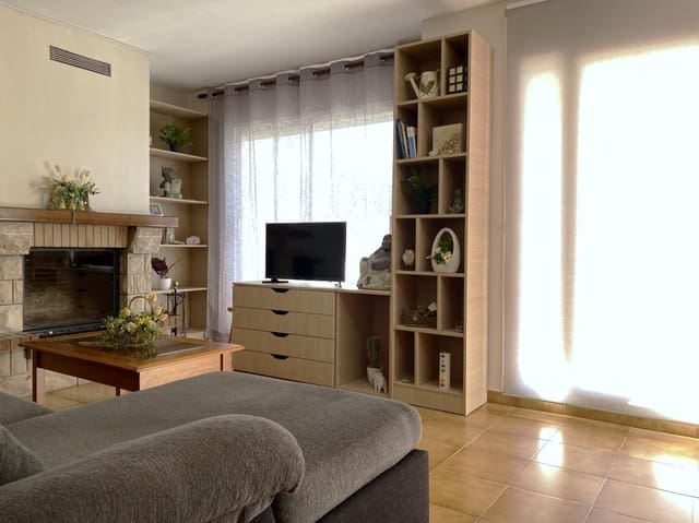 2 bedroom Townhouse for sale in Sant Pere Pescador with garage - € 289,000 (Ref: 9820331)