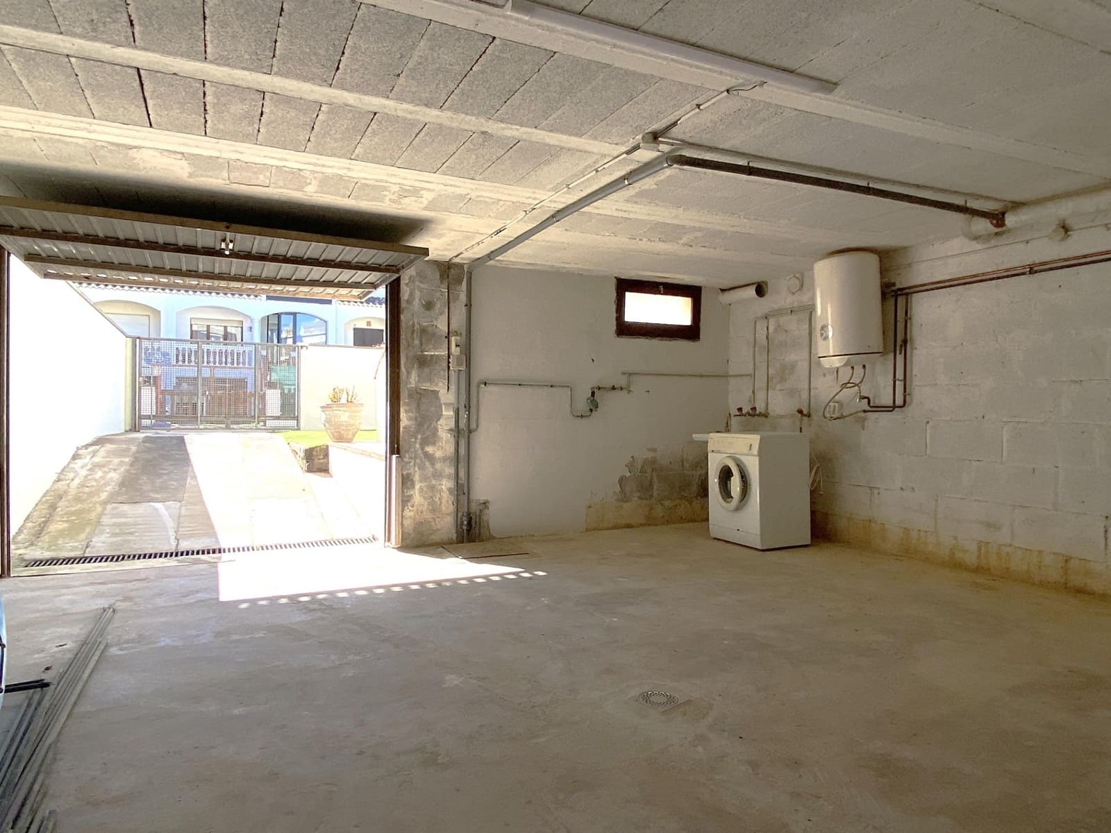 2 bedroom Townhouse for sale in Sant Pere Pescador with garage - € 289,000 (Ref: 9820331)