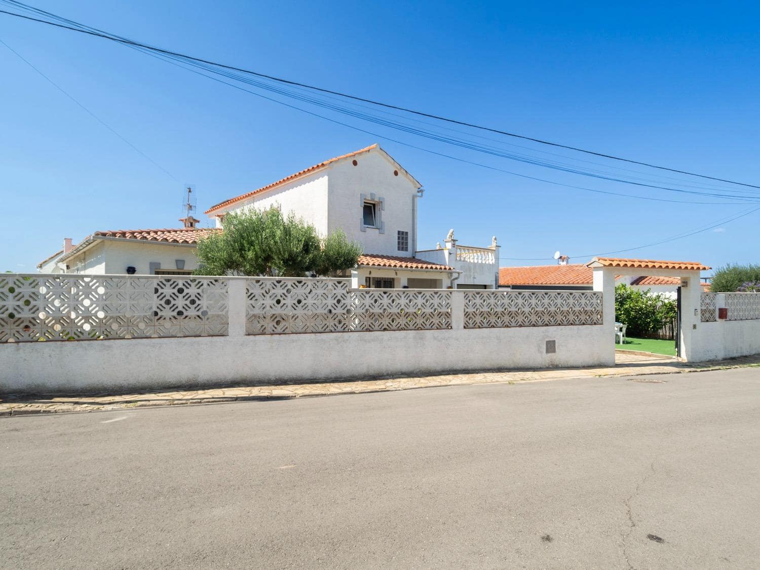 4 chambre Villa/Maison à vendre à L'Escala avec piscine garage - 559 000 € (Ref: 9823041)