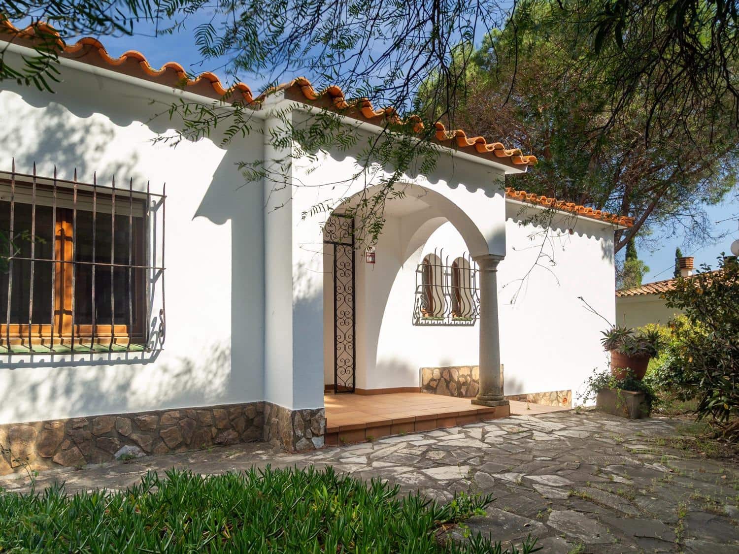4 chambre Villa/Maison à vendre à L'Escala avec garage - 645 000 € (Ref: 9823042)