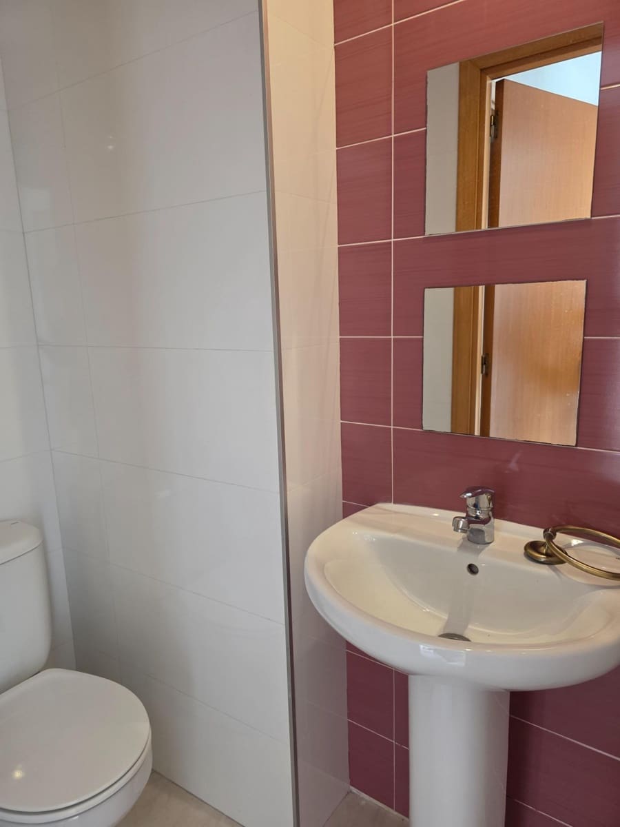 3 bedroom Flat for sale in Figueres - € 175,000 (Ref: 9927543)