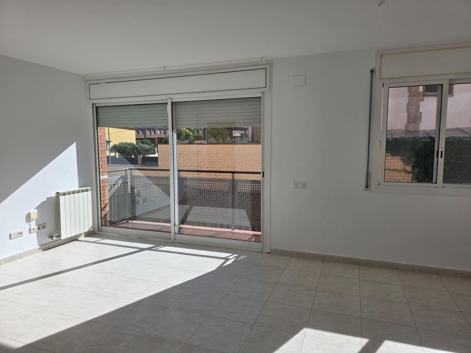 3 bedroom Flat for sale in Figueres - € 175,000 (Ref: 9927543)