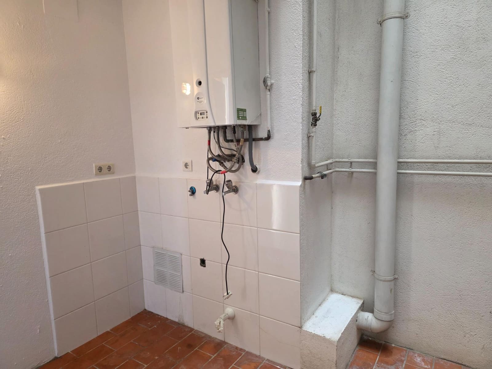 3 bedroom Flat for sale in Figueres - € 175,000 (Ref: 9927543)