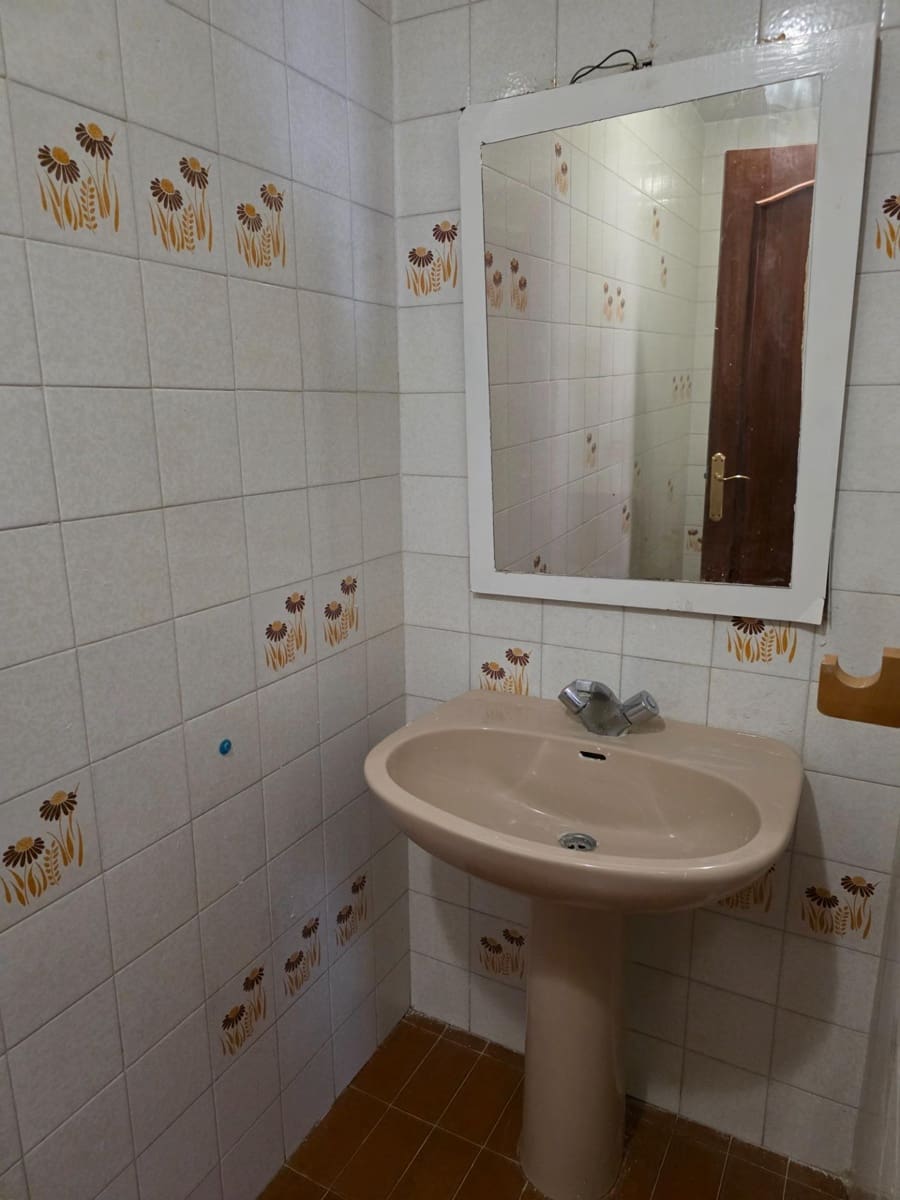 6 chambre Villa/Maison Mitoyenne à vendre à Llanca avec garage - 360 000 € (Ref: 9927545)