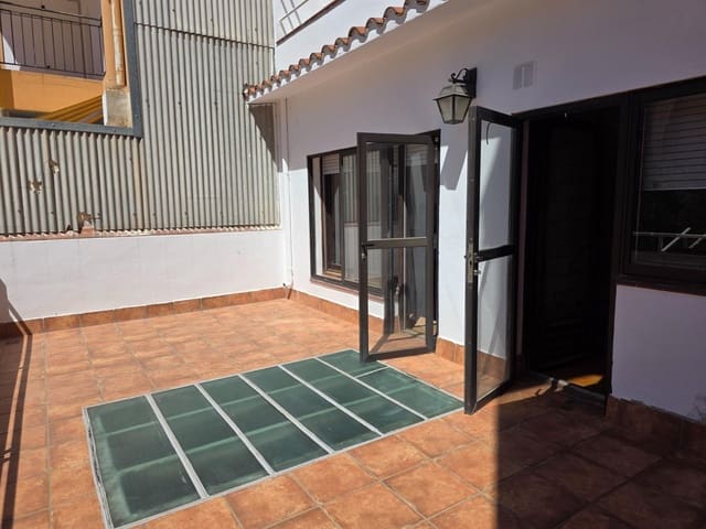 6 chambre Villa/Maison Mitoyenne à vendre à Llançà avec garage - 360 000 € (Ref: 9927545)