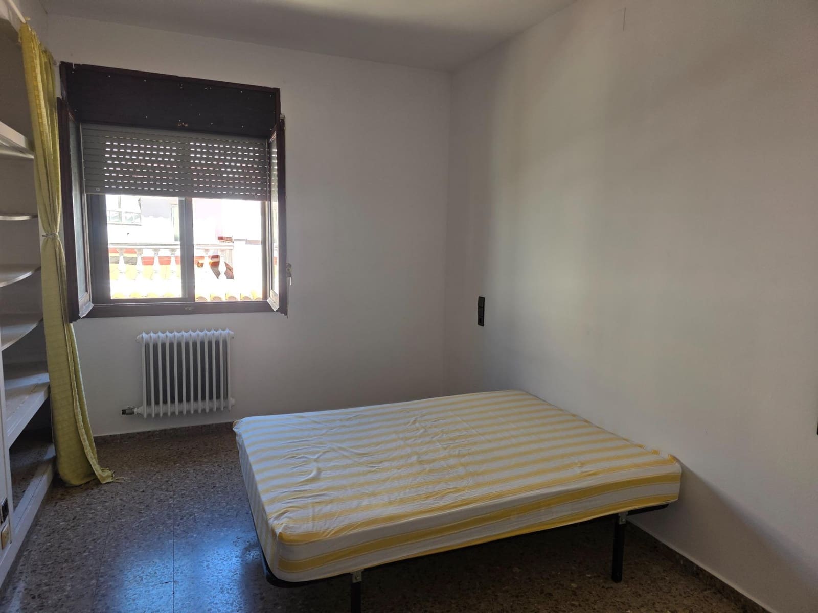 6 chambre Villa/Maison Mitoyenne à vendre à Llanca avec garage - 360 000 € (Ref: 9927545)