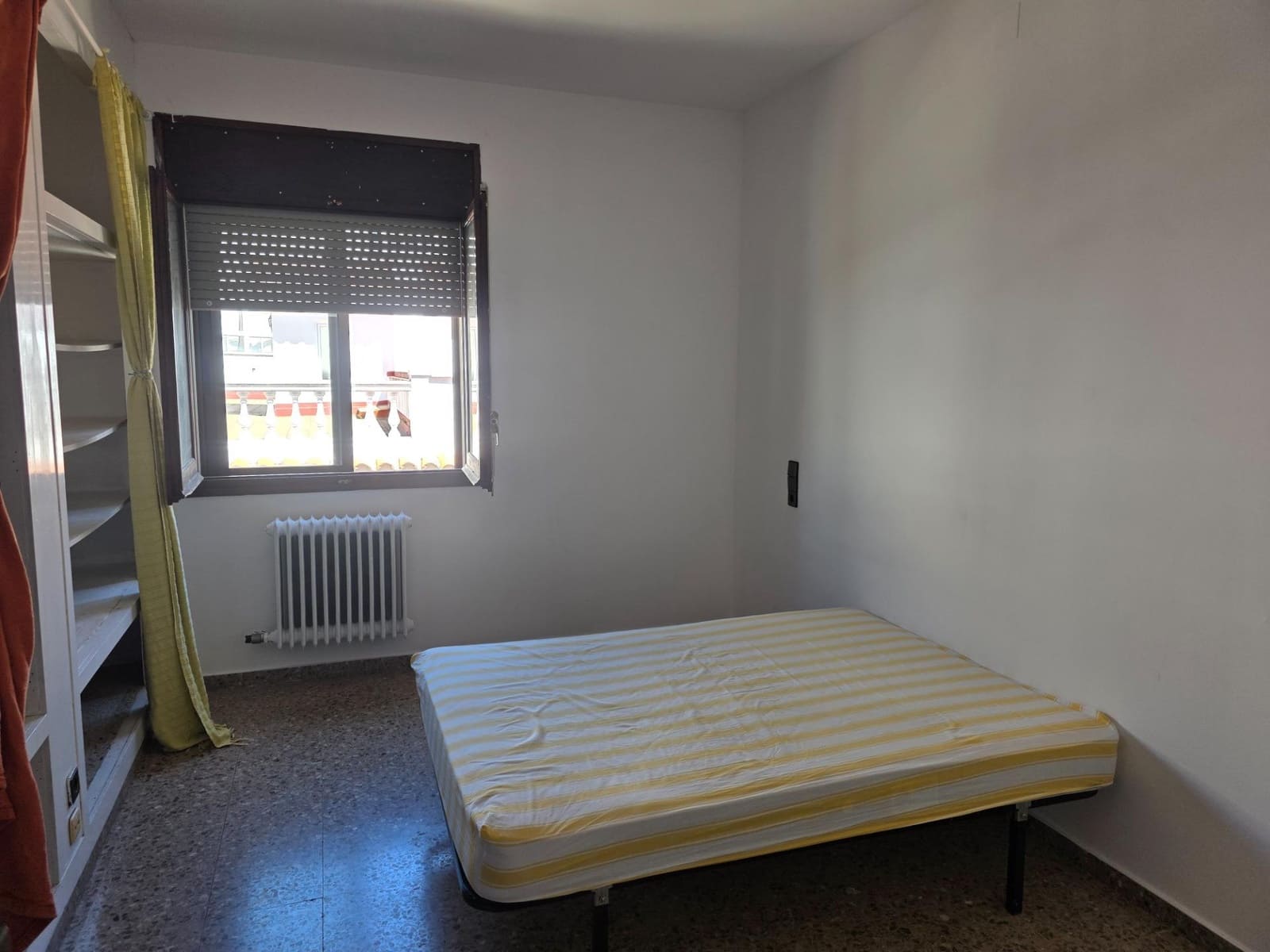 6 chambre Villa/Maison Mitoyenne à vendre à Llanca avec garage - 360 000 € (Ref: 9927545)