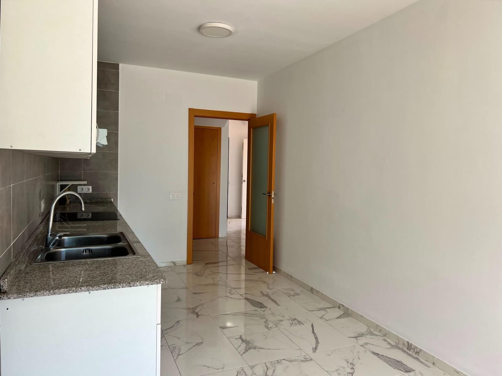 4 bedroom Villa for rent in Avinyonet de Puigventos with garage - € 1,300 (Ref: 9927547)
