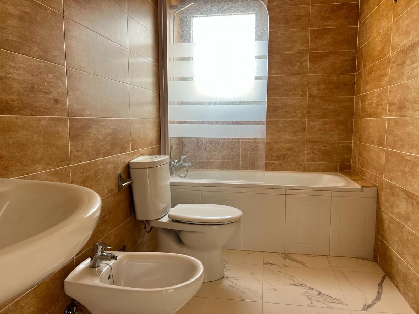 4 bedroom Villa for rent in Avinyonet de Puigventos with garage - € 1,300 (Ref: 9927547)