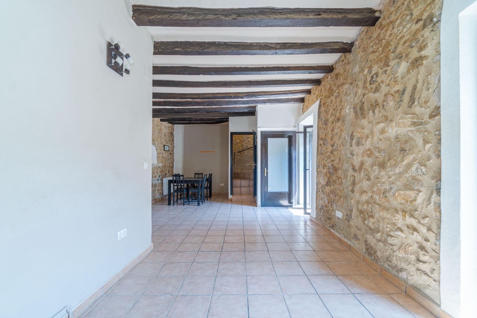 4 bedroom Townhouse for sale in Llers - € 330,000 (Ref: 9959920)