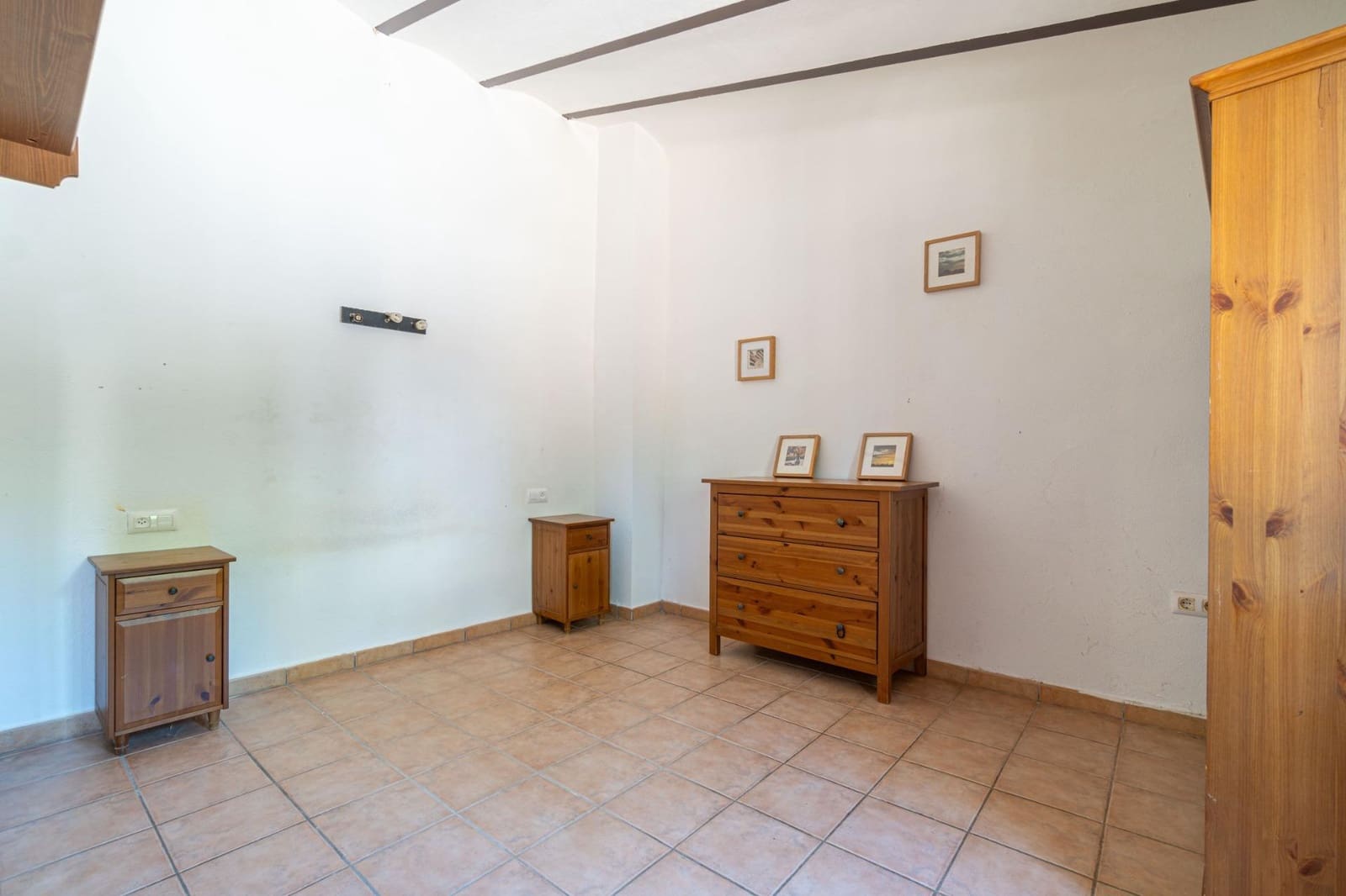 4 bedroom Townhouse for sale in Llers - € 330,000 (Ref: 9959920)