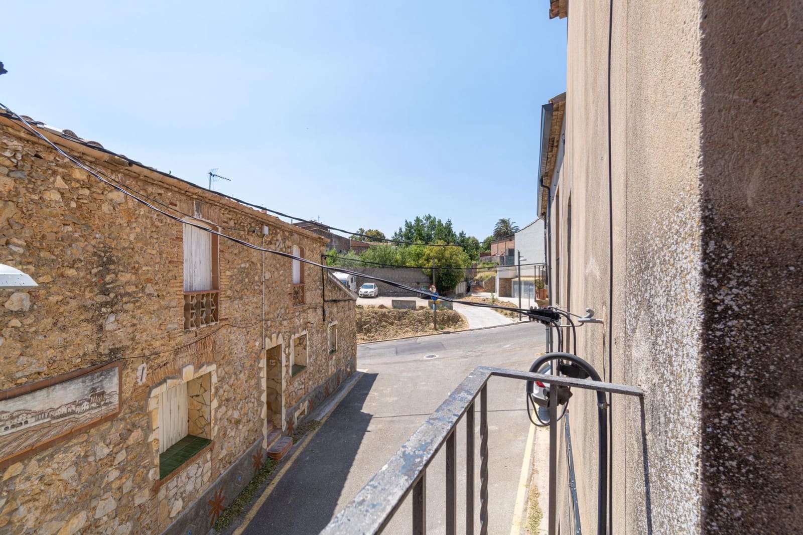 4 bedroom Townhouse for sale in Llers - € 330,000 (Ref: 9959920)