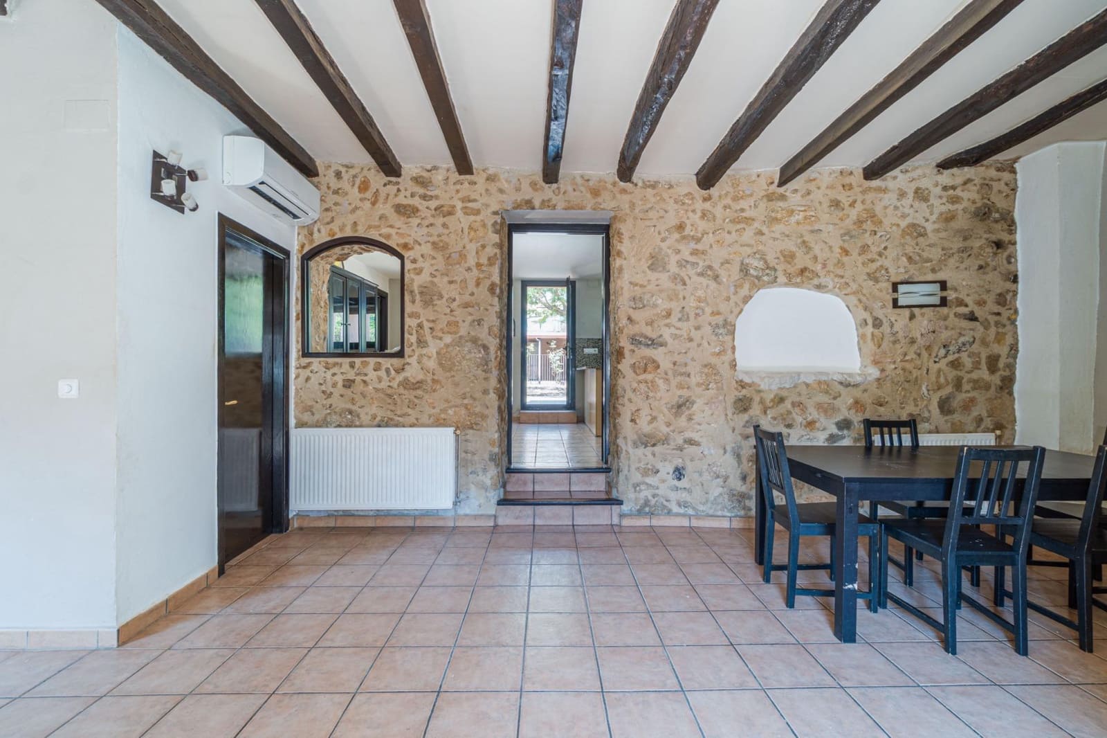4 bedroom Townhouse for sale in Llers - € 330,000 (Ref: 9959920)