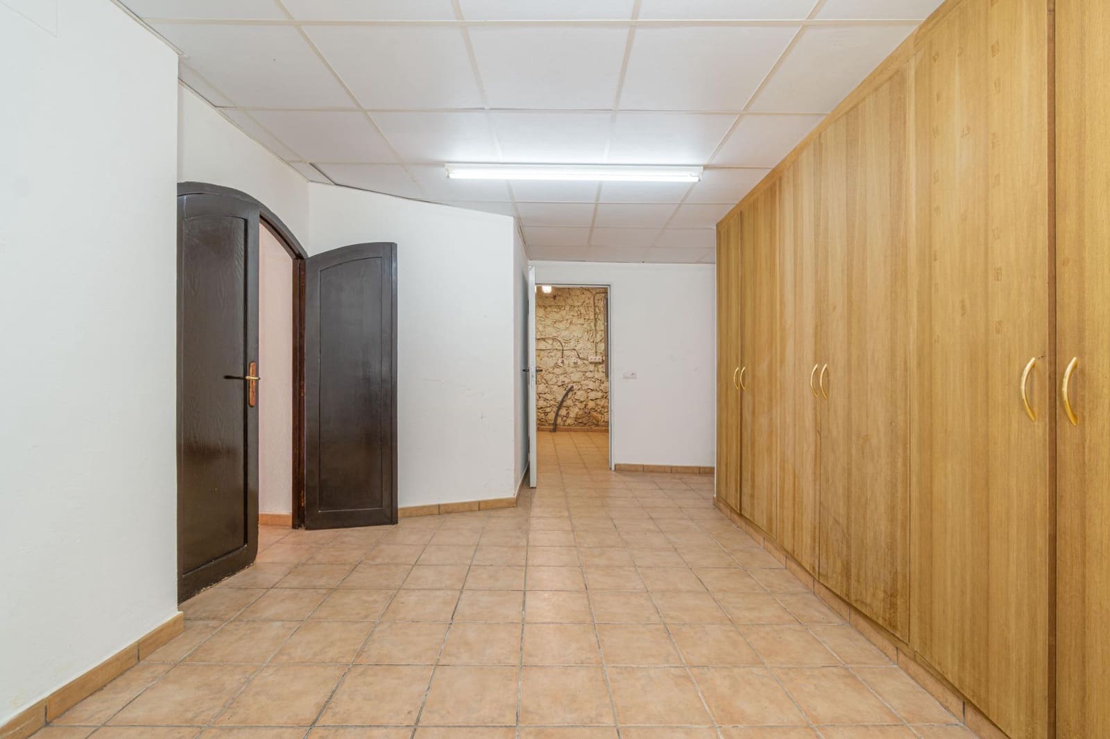 4 bedroom Townhouse for sale in Llers - € 330,000 (Ref: 9959920)