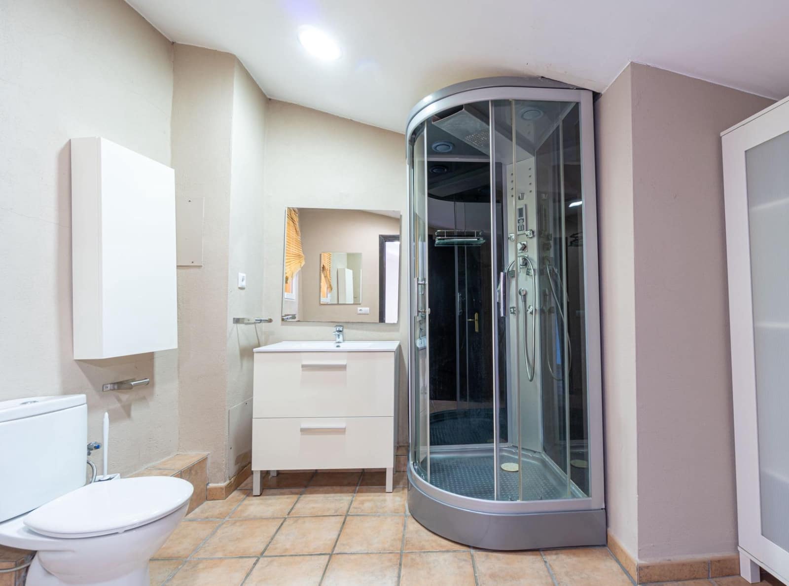 4 bedroom Townhouse for sale in Llers - € 330,000 (Ref: 9959920)