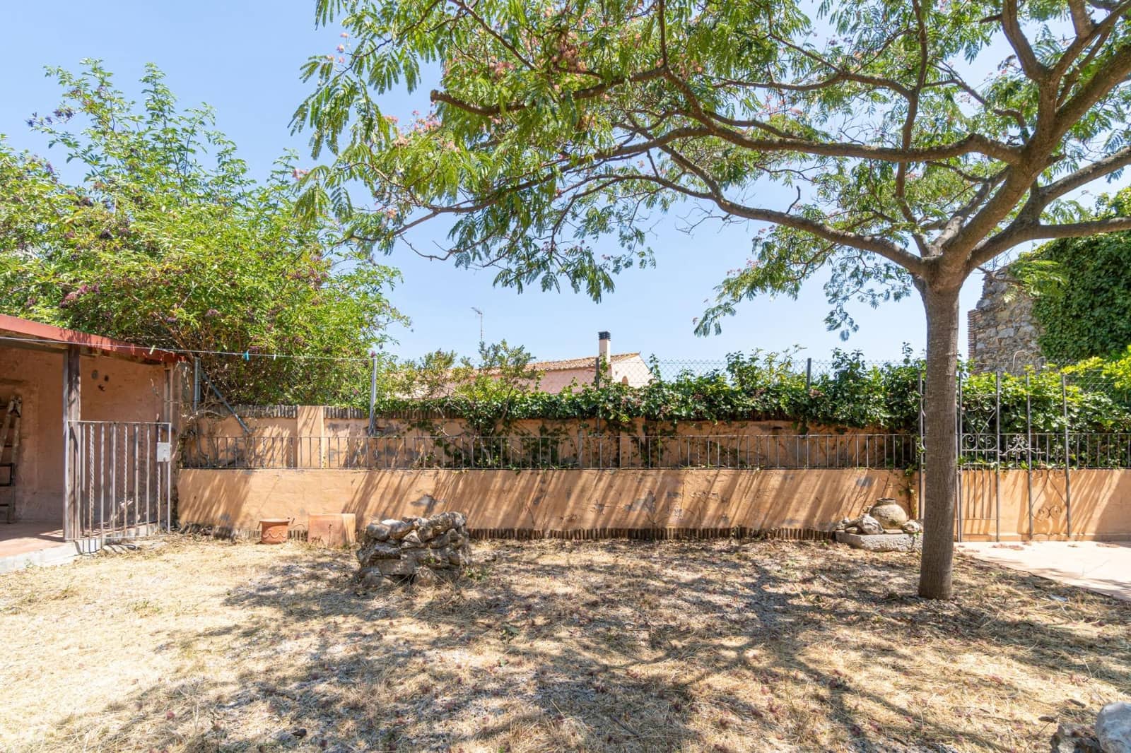 4 bedroom Townhouse for sale in Llers - € 330,000 (Ref: 9959920)
